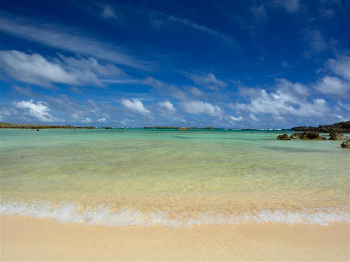 Hotel Seabreeze Coral Miyakojima  Exterior photo