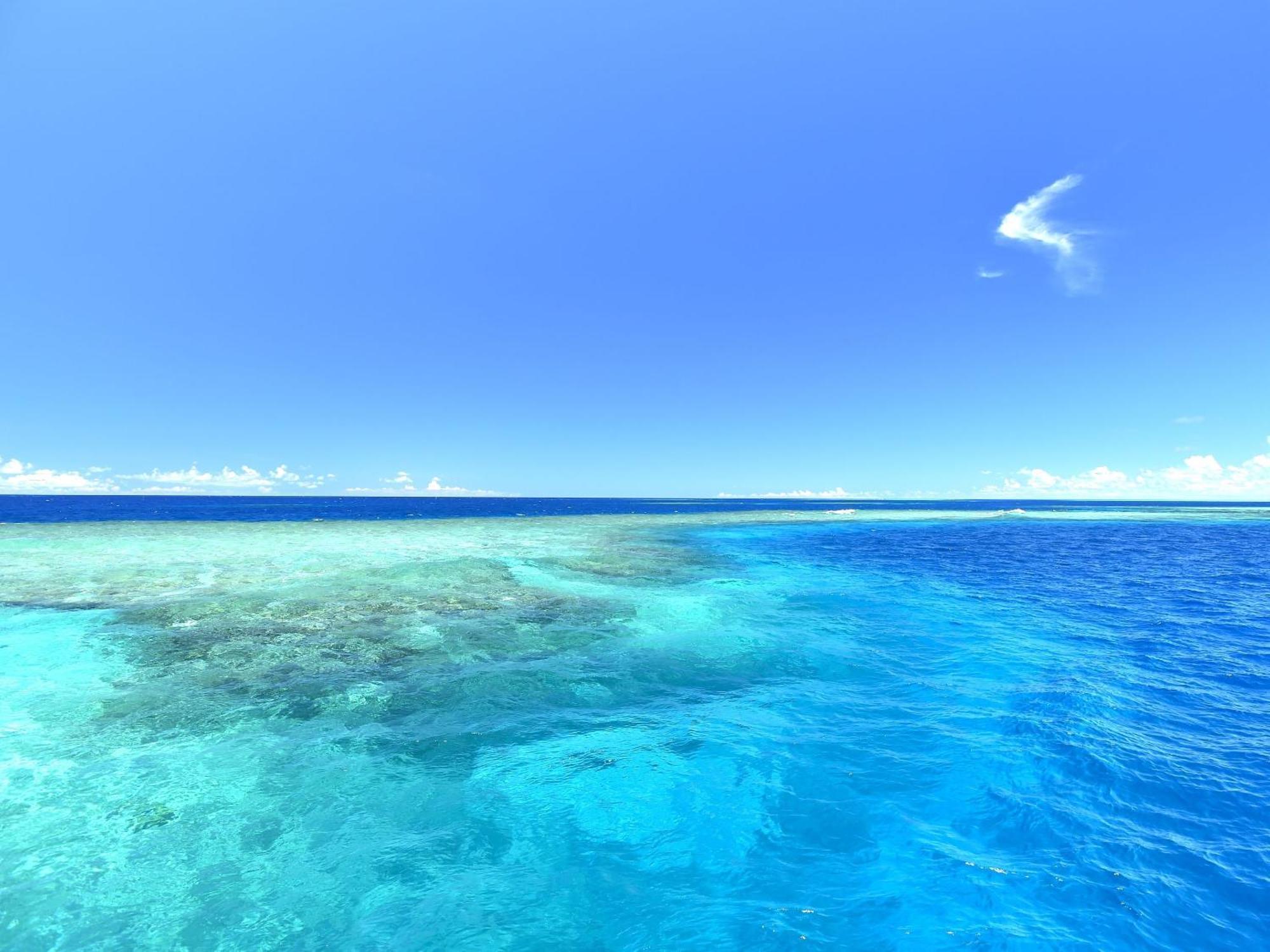 Hotel Seabreeze Coral Miyakojima  Exterior photo